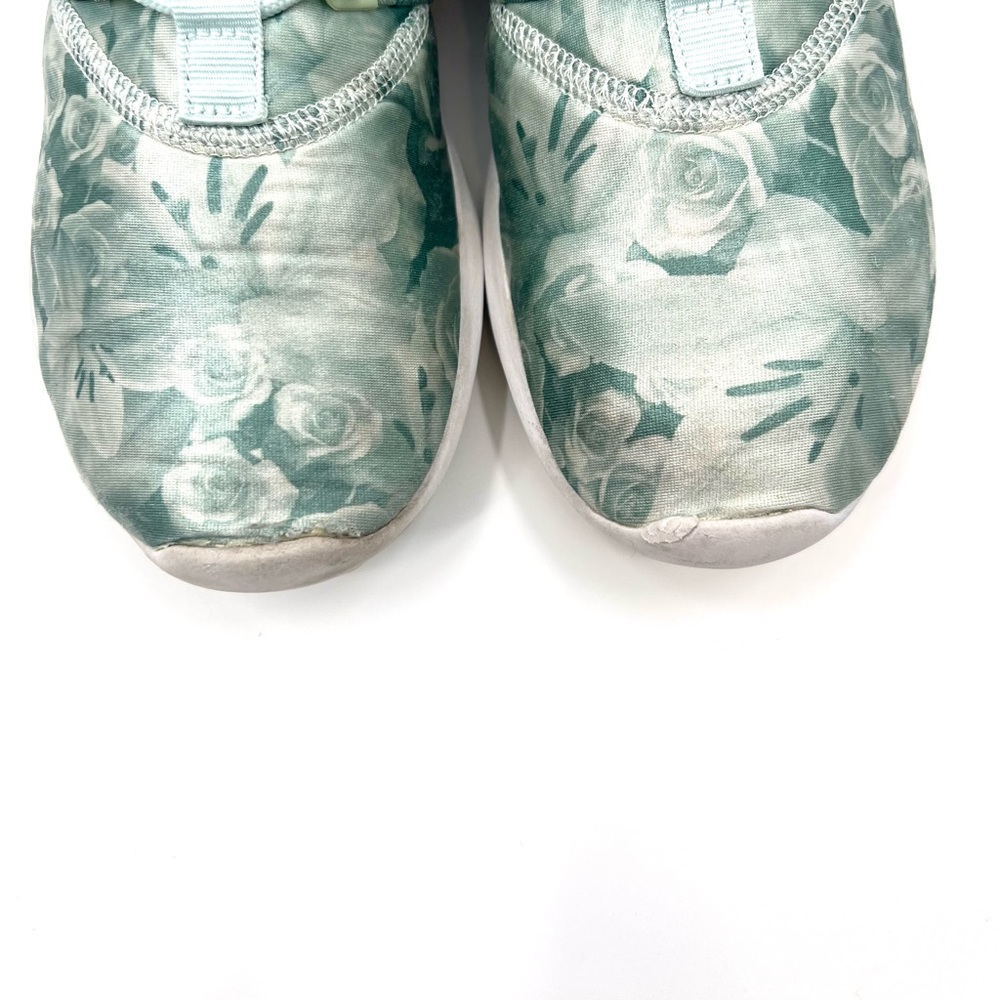 Nike Women’s Juvenate Floral Blue Tennis Sneakers Size 8 - Picture 10 of 16